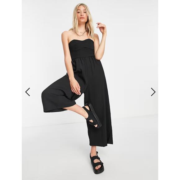 ASOS Textured Bandeau Jumpsuit - Black Crop Leg- Size 4 - NWOT - Picture 1 of 6